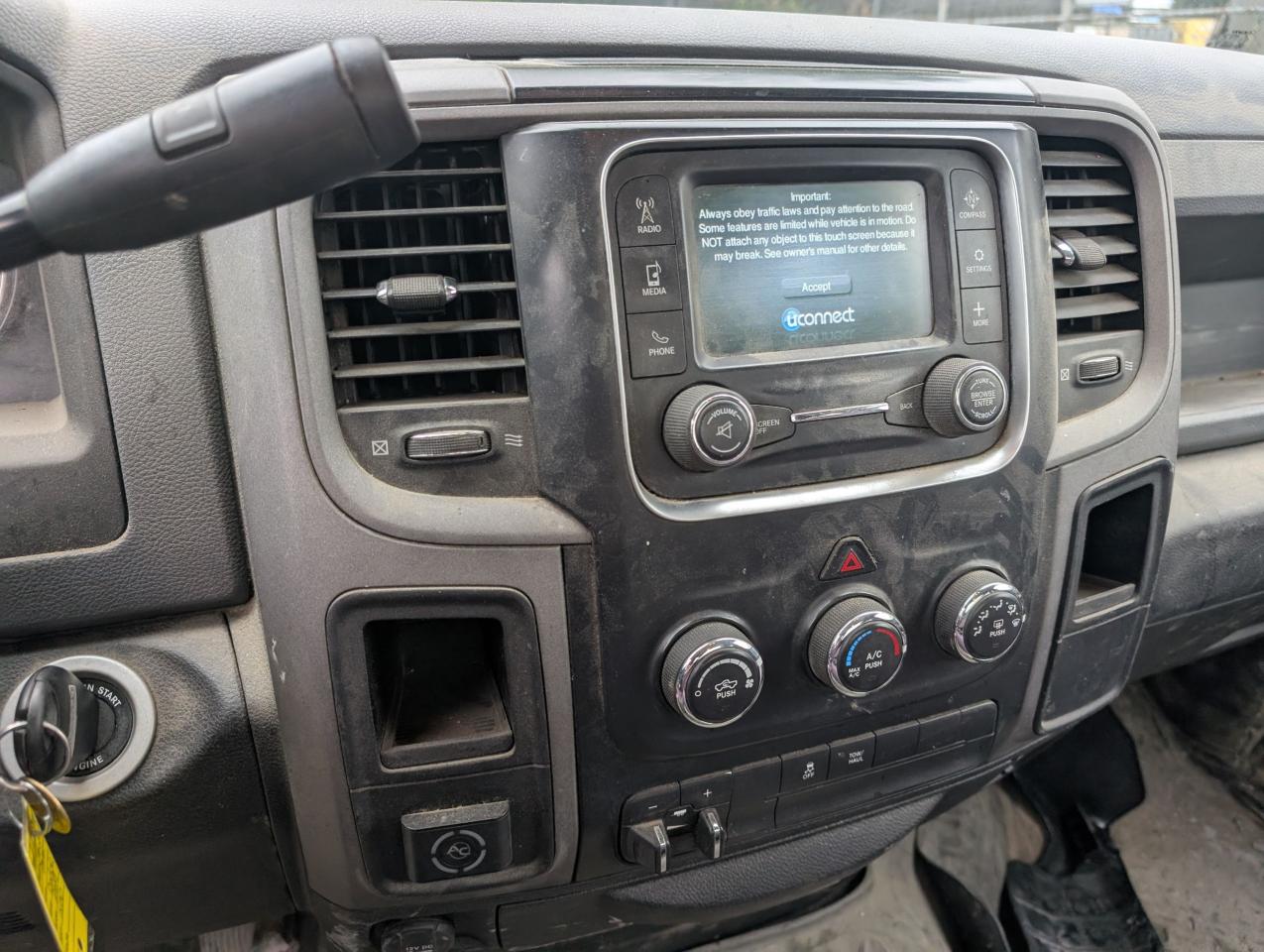 2016 RAM 1500 ST - Photo #2