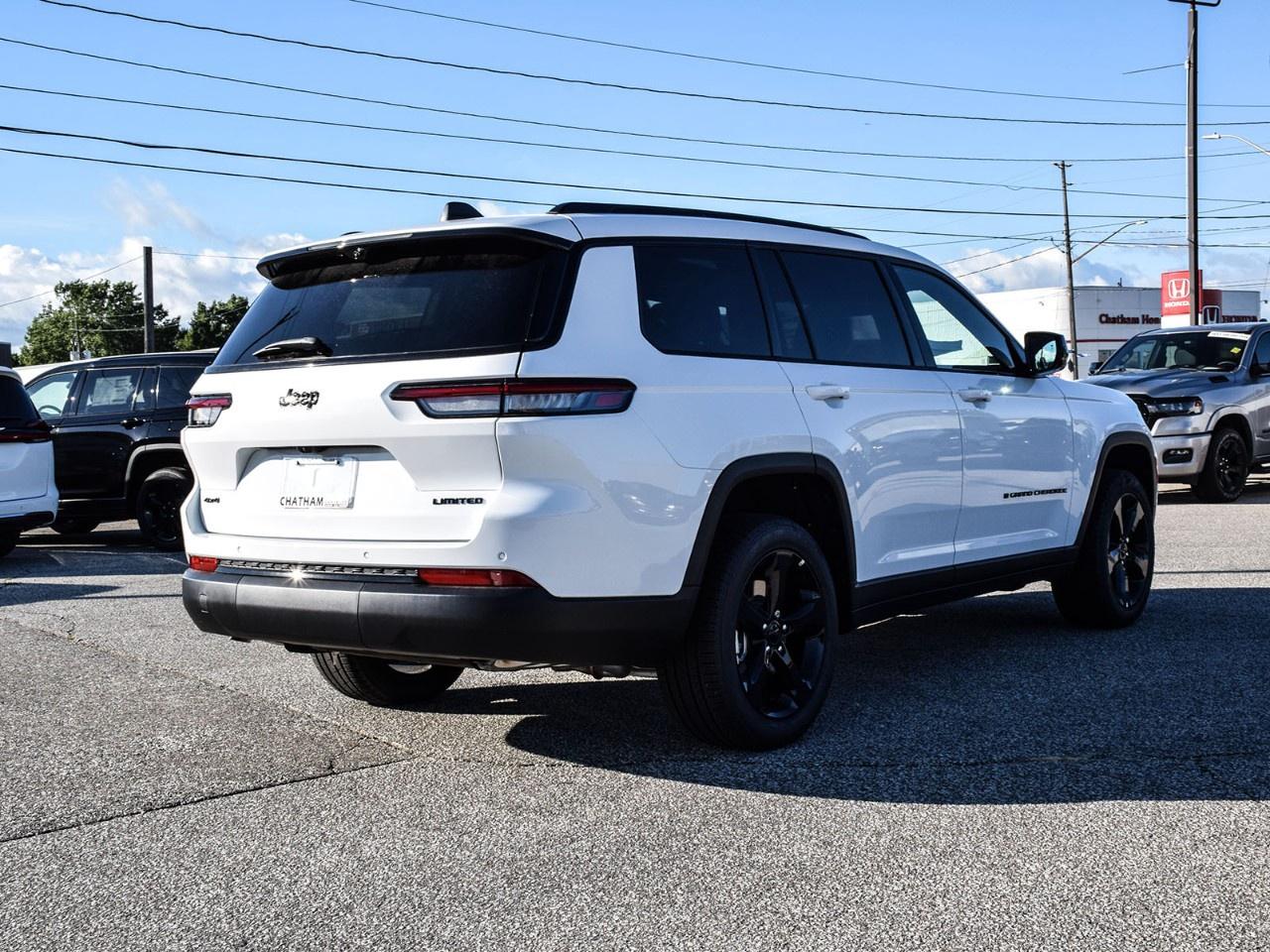 2025 Jeep Grand Cherokee L Limited 4x4 Photo3