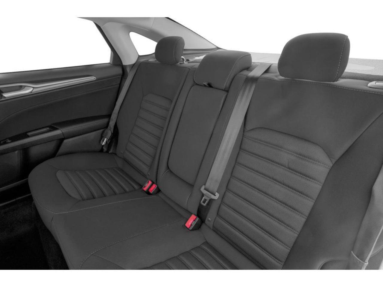 2017 Ford Fusion SE FWD Photo