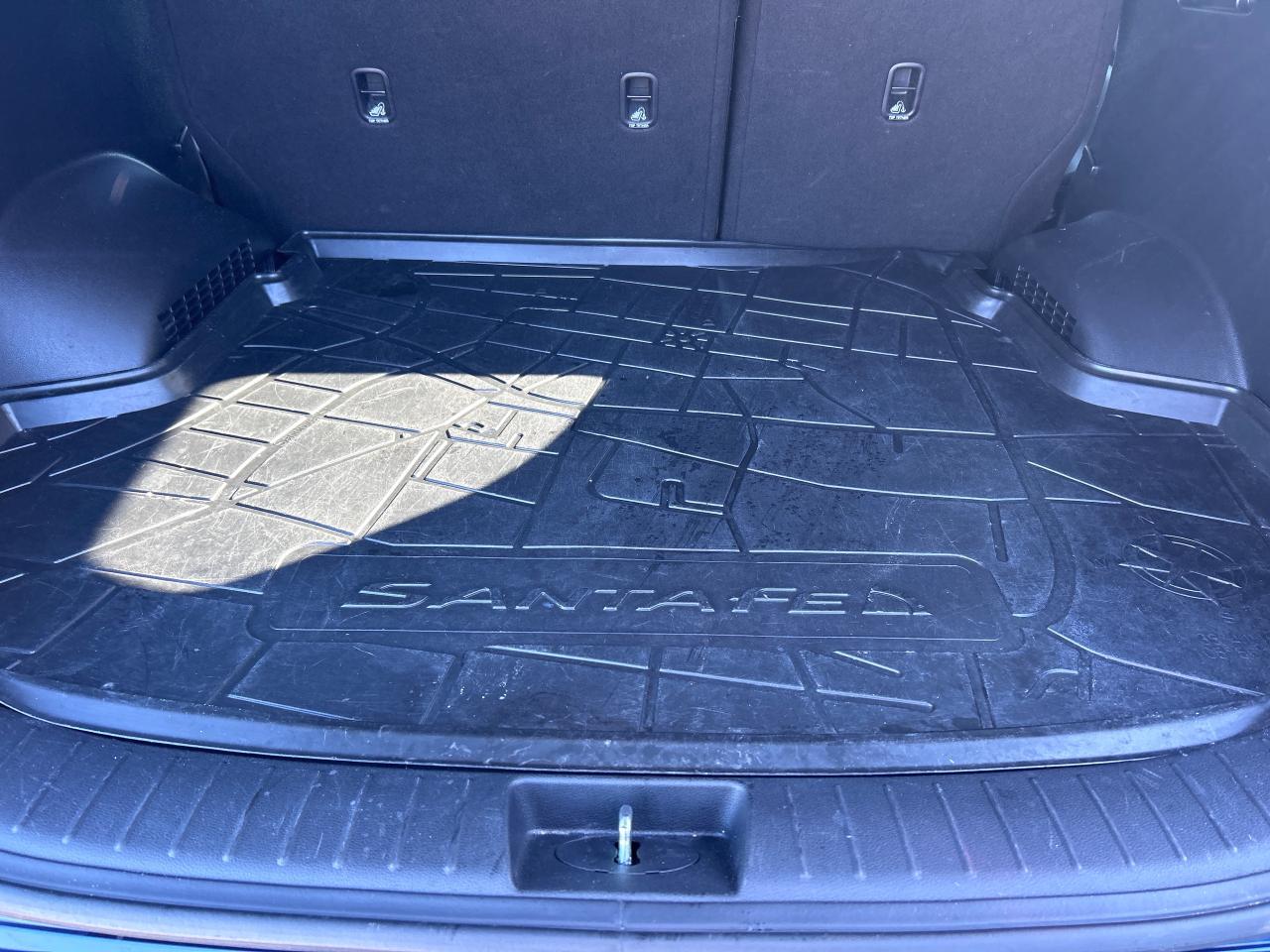 2020 Hyundai Santa Fe Preferred 2.4 w/Sun & Leather Package Preferred AWD 2.4L Sun and Leather Photo