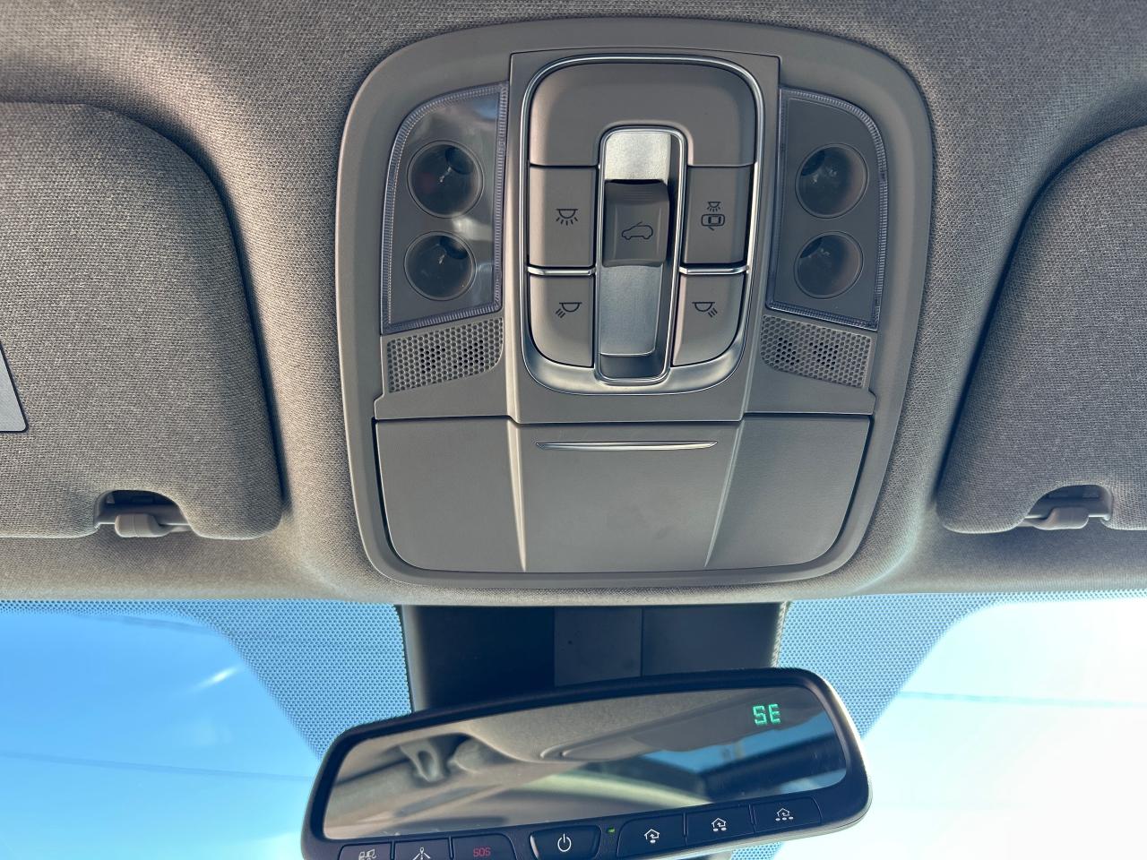 2020 Hyundai Santa Fe Preferred 2.4 w/Sun & Leather Package Preferred AWD 2.4L Sun and Leather Photo