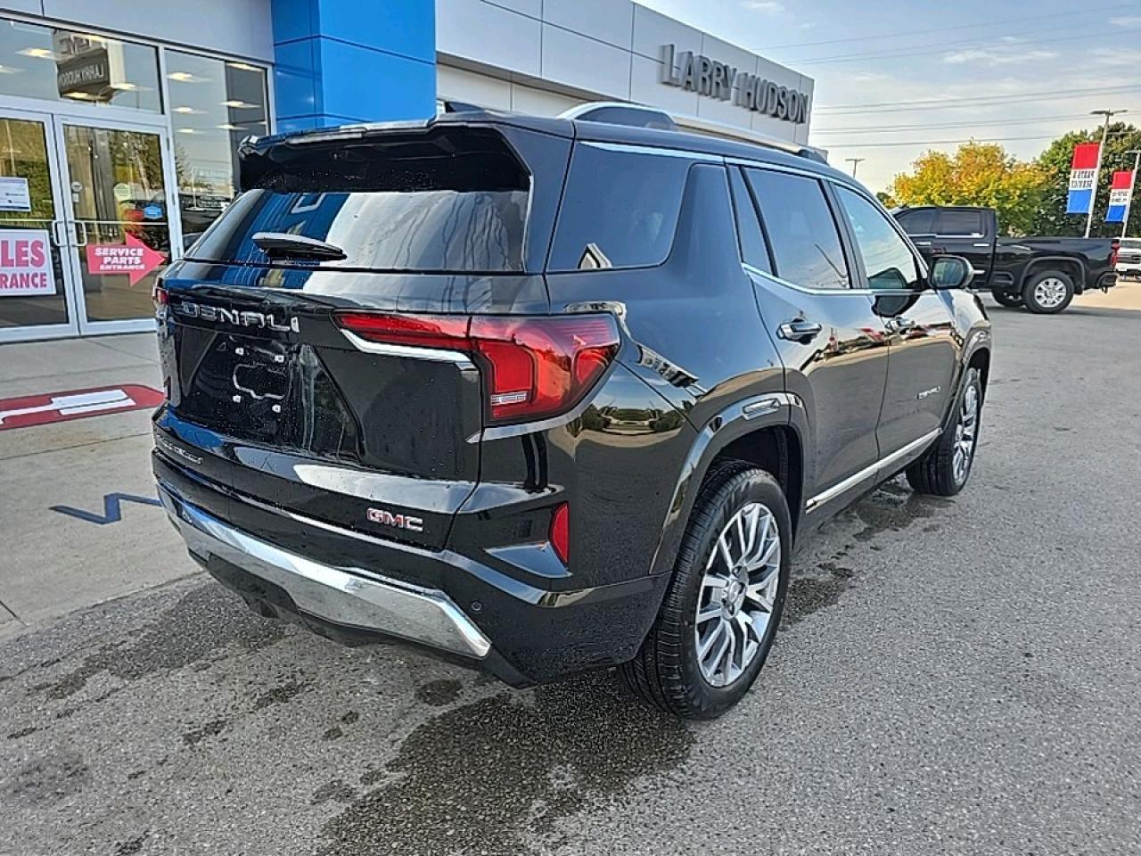 2026 GMC Terrain Denali Photo2