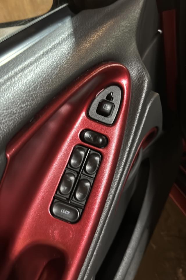 2004 Ford Mustang GT - Photo #5