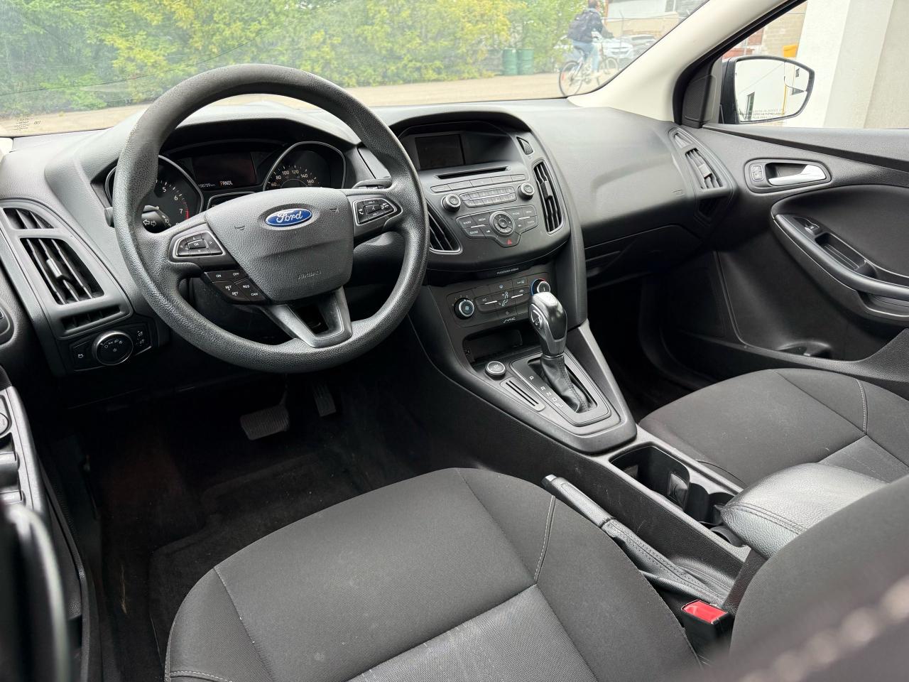 2015 Ford Focus SE - Photo #11