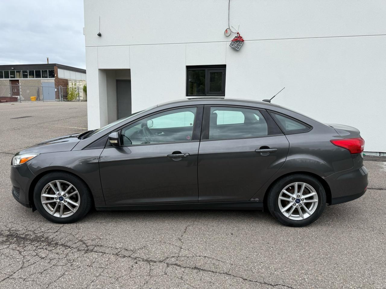 2015 Ford Focus SE - Photo #9