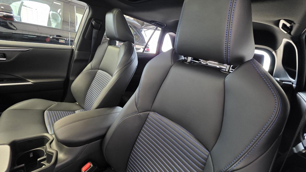 2023 Toyota RAV4 Hybrid XSE Photo0