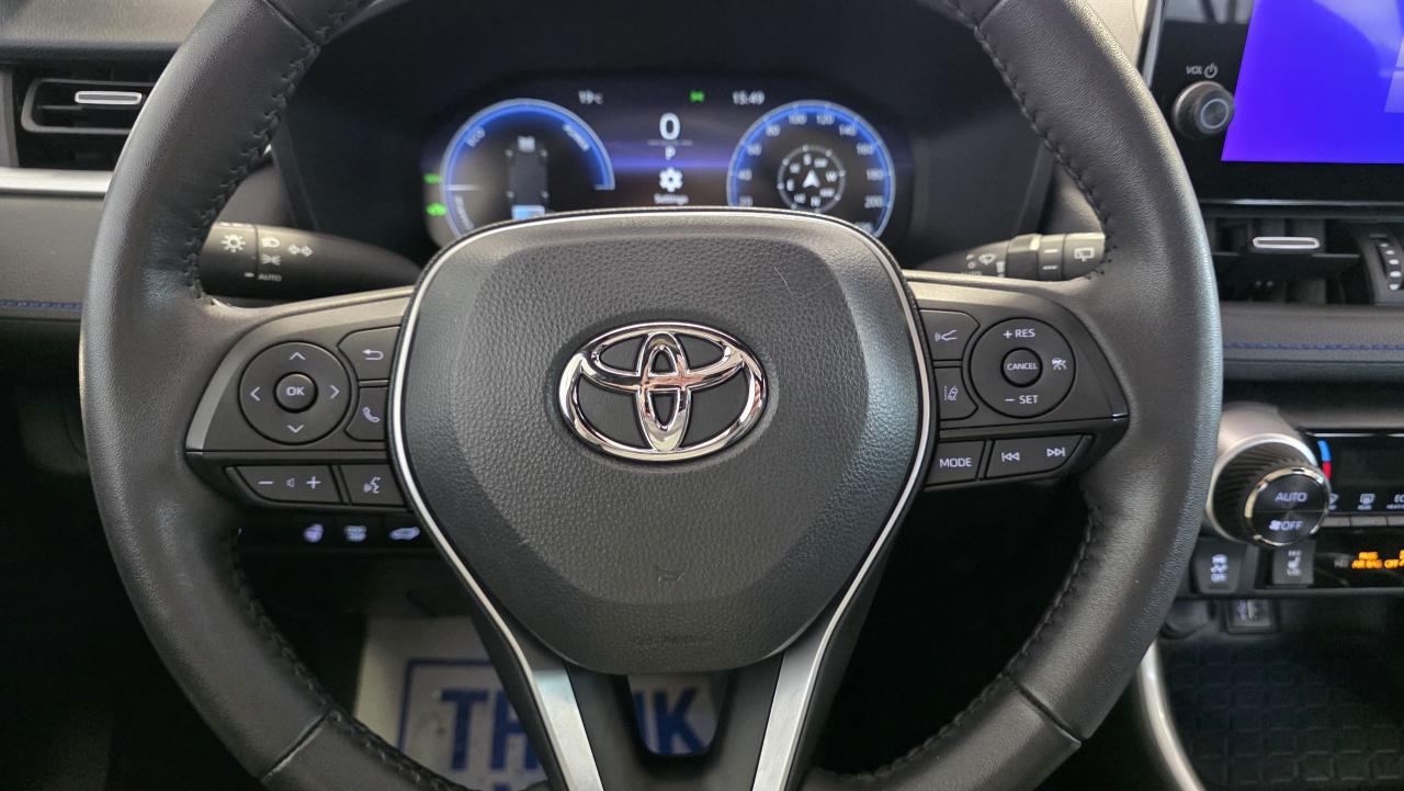 2023 Toyota RAV4 Hybrid XSE Photo0
