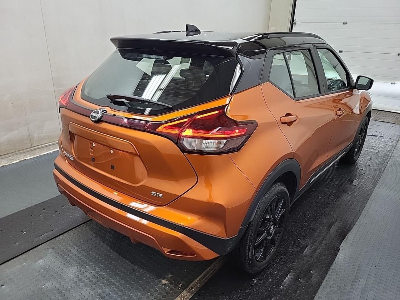 2024 Nissan Kicks SR - Photo #2