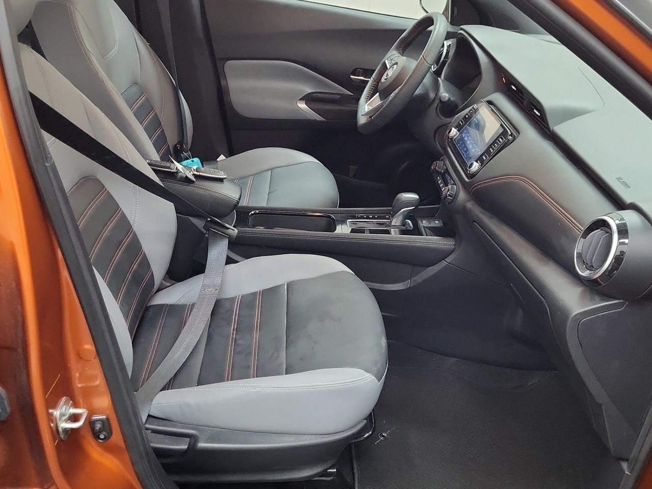 2024 Nissan Kicks SR Photo3