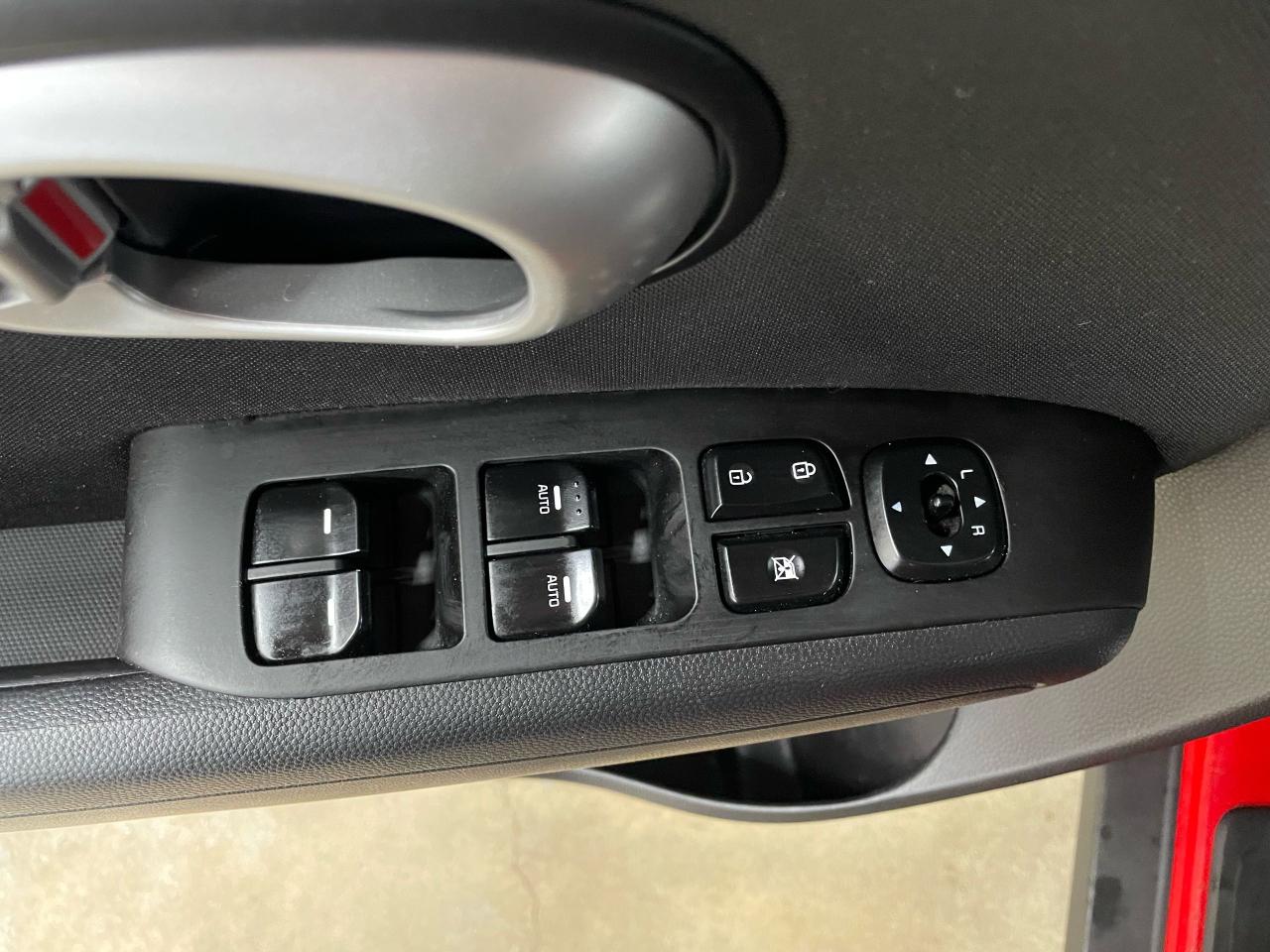 2016 Kia Soul EX Photo12