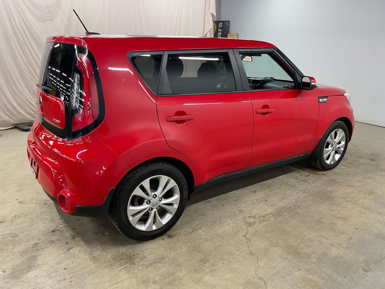 2016 Kia Soul EX Photo7