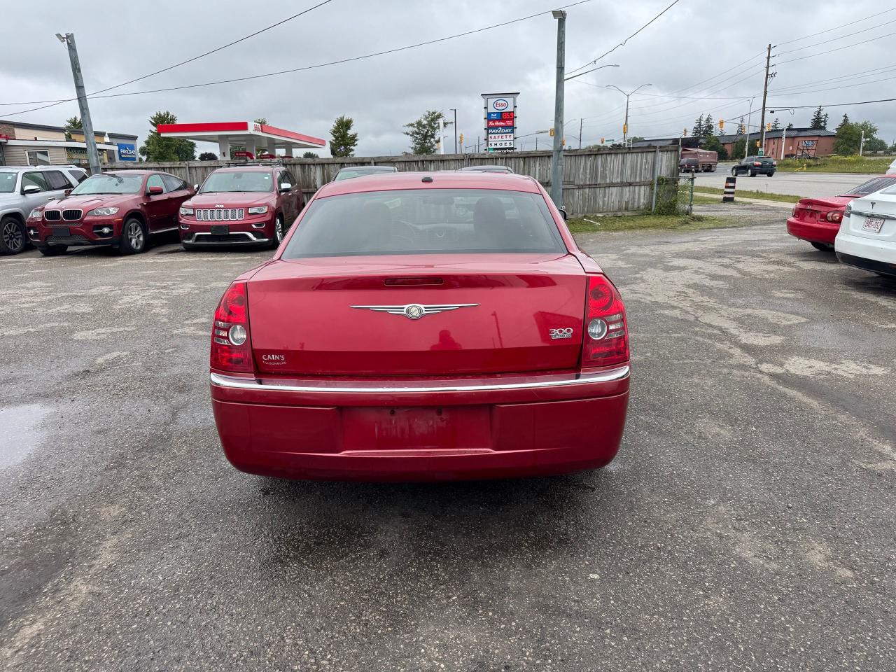 2010 Chrysler 300 LIMITED, LEATHER, SUNROOF, ONLY 174KMS, AS IS - Photo #4