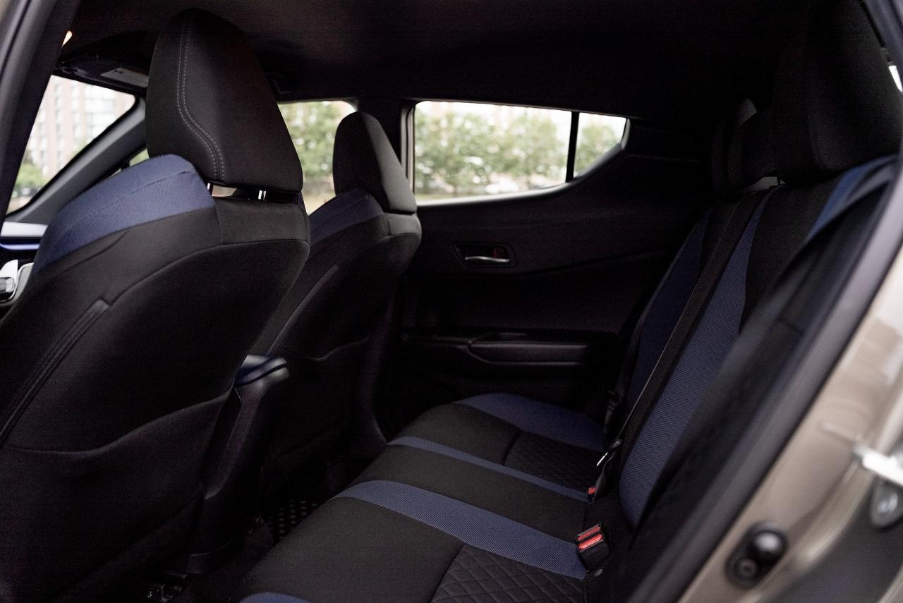 2021 Toyota C-HR XLE Premium | NO ACCIDENT | CLEAN CARFAX | - Photo #9