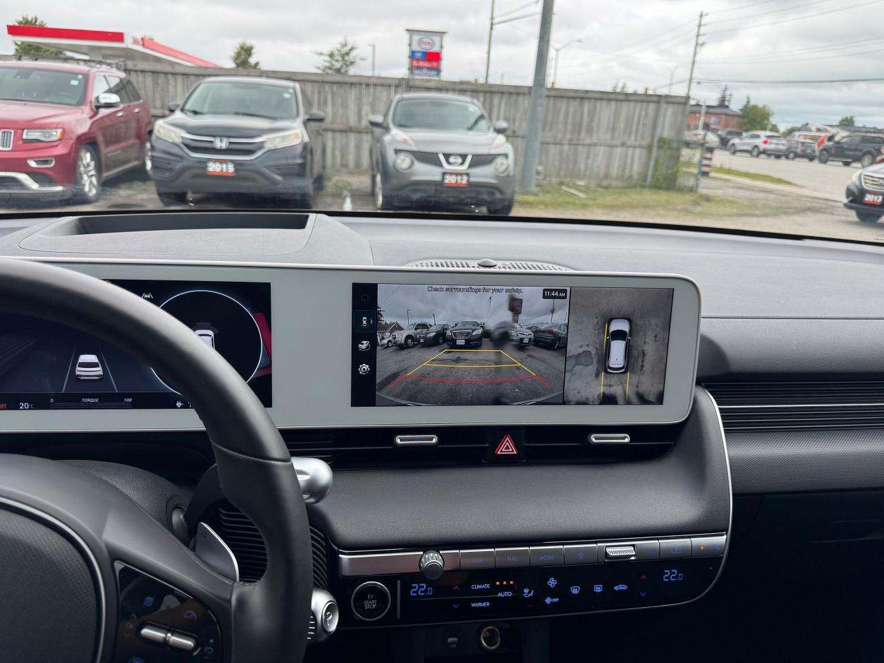 2024 Hyundai IONIQ 5 LIMITED,AWD, LONG RANGE, ULTIMATE PKG, ONLY 3000KM - Photo #17