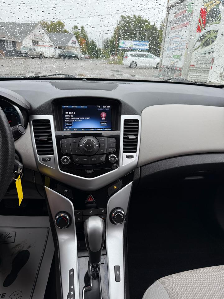 2015 Chevrolet Cruze 1LT - Photo #15