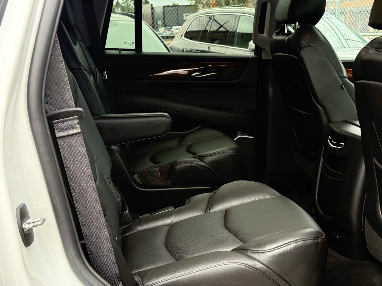 2019 Cadillac Escalade Luxury NAVI|BACKUP|SUNROOF - Photo #14