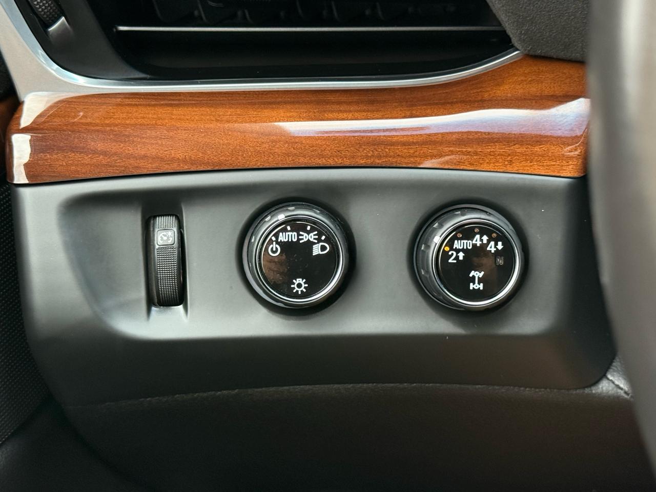 2019 Cadillac Escalade Luxury NAVI|BACKUP|SUNROOF - Photo #24