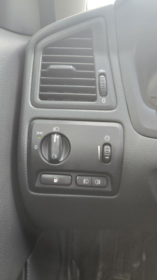 2004 Volvo V70  - Photo #10