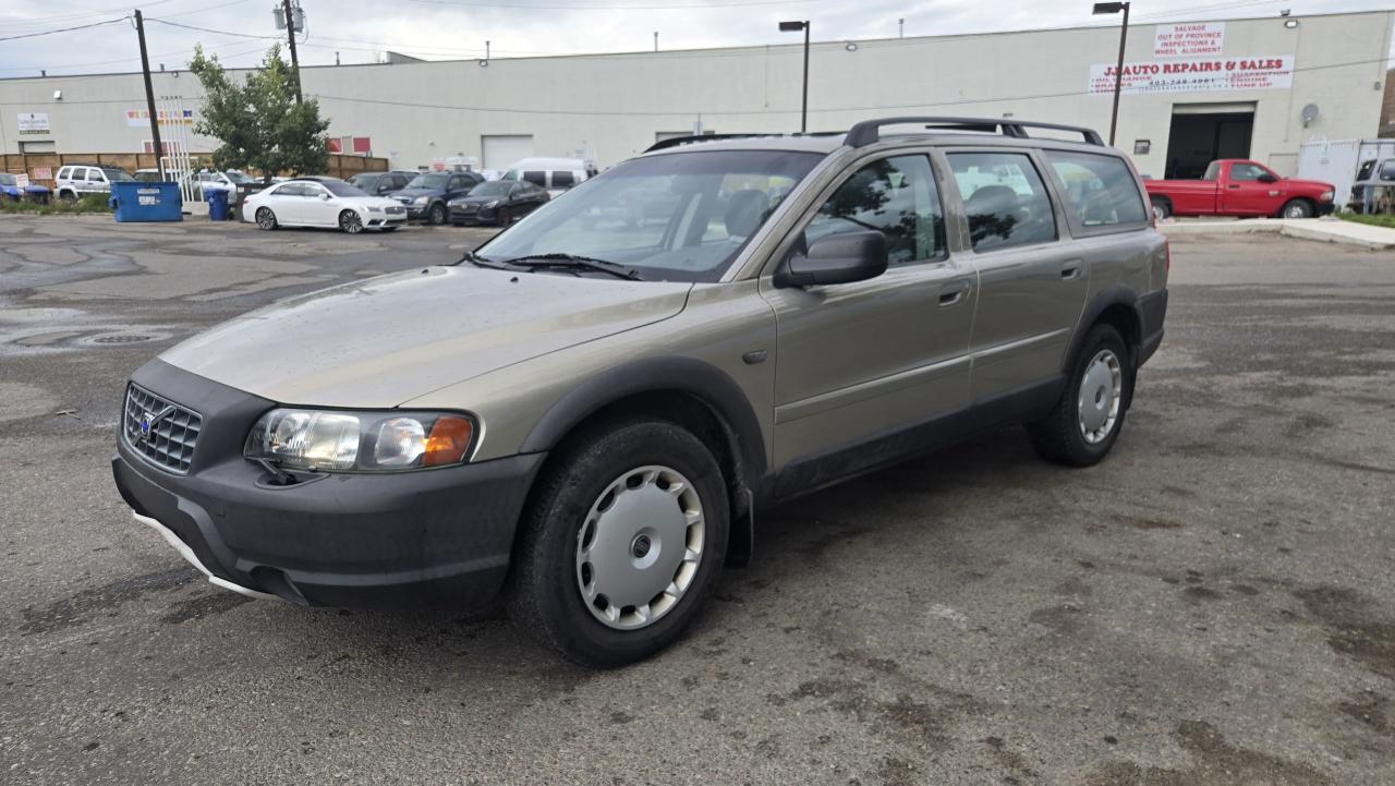 2004 Volvo V70 