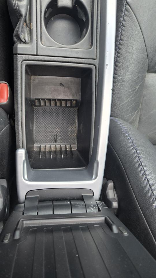 2004 Volvo V70  - Photo #15