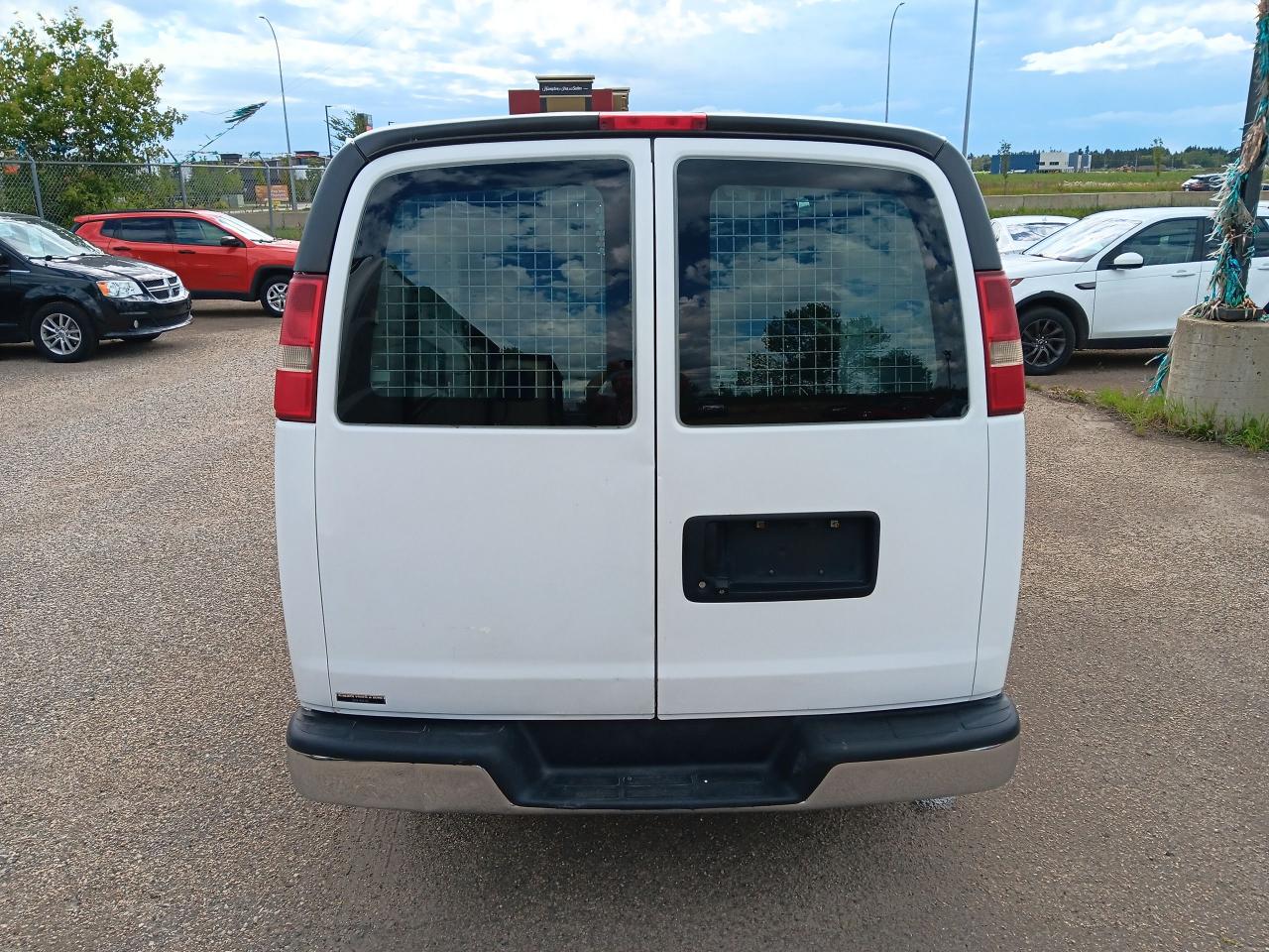 2014 Chevrolet Express Cargo Van AWD, Factory Remote, Tow Package - Photo #4