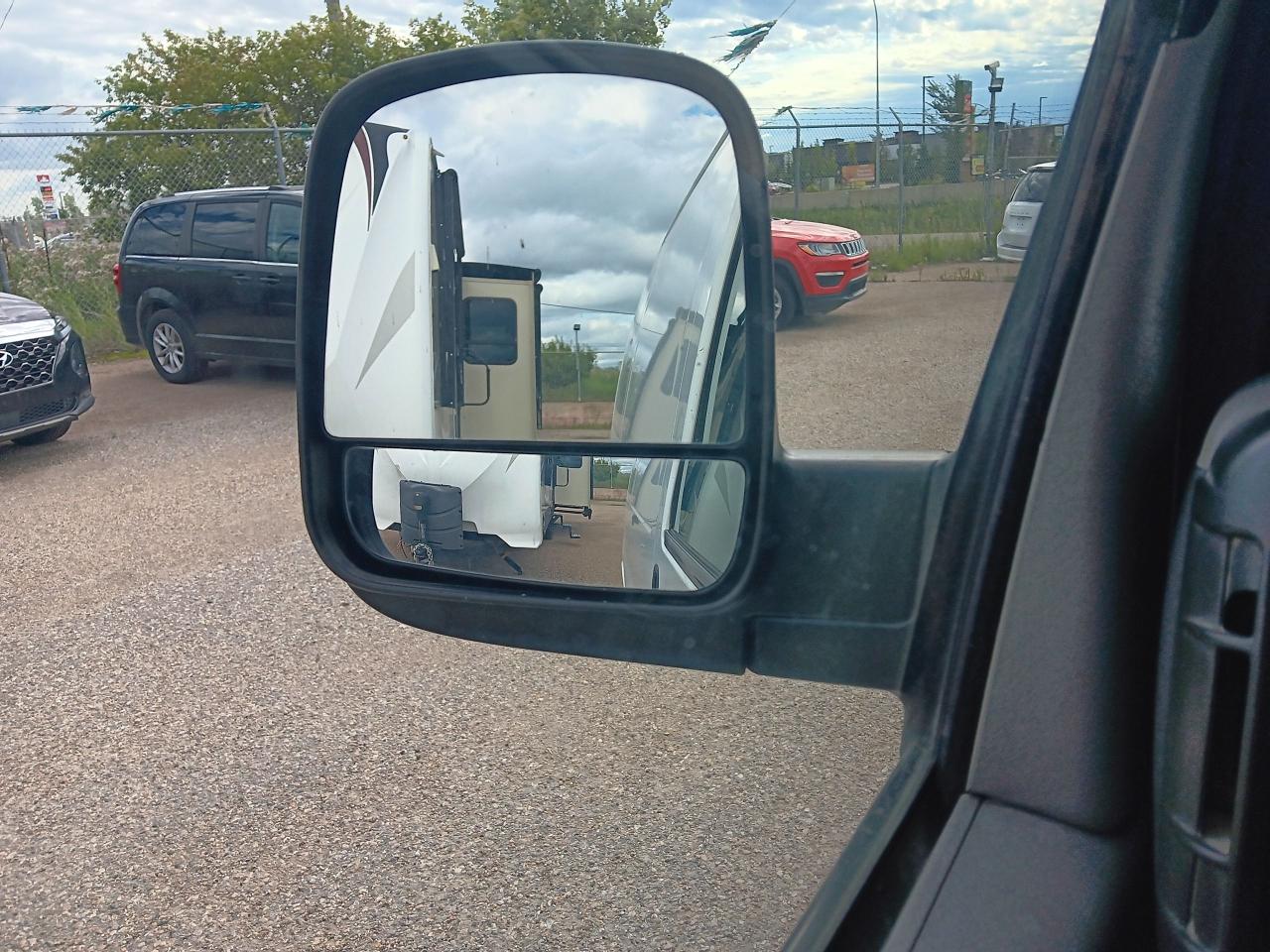 2014 Chevrolet Express Cargo Van AWD, Factory Remote, Tow Package - Photo #5