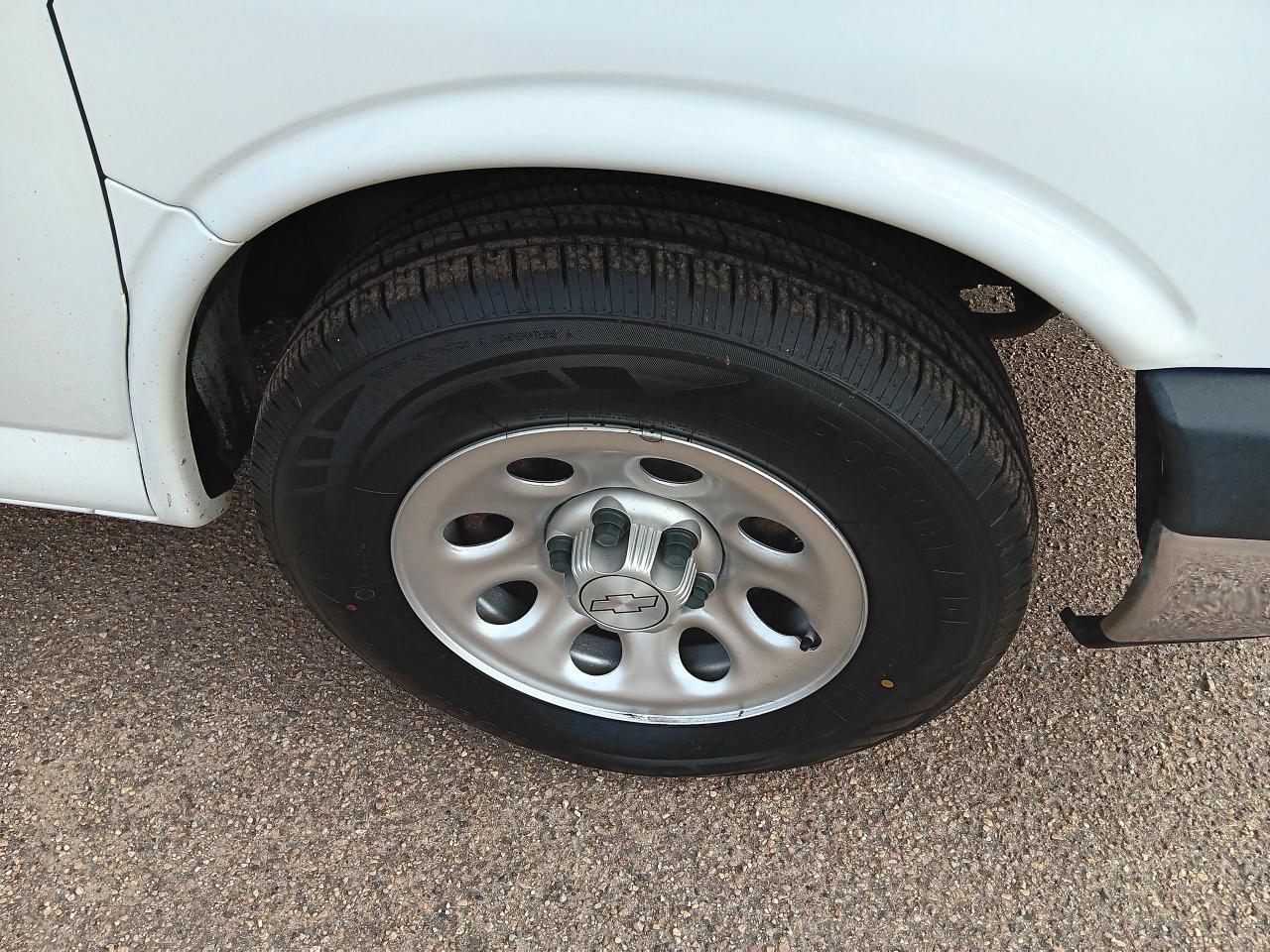 2014 Chevrolet Express Cargo Van AWD, Factory Remote, Tow Package - Photo #6