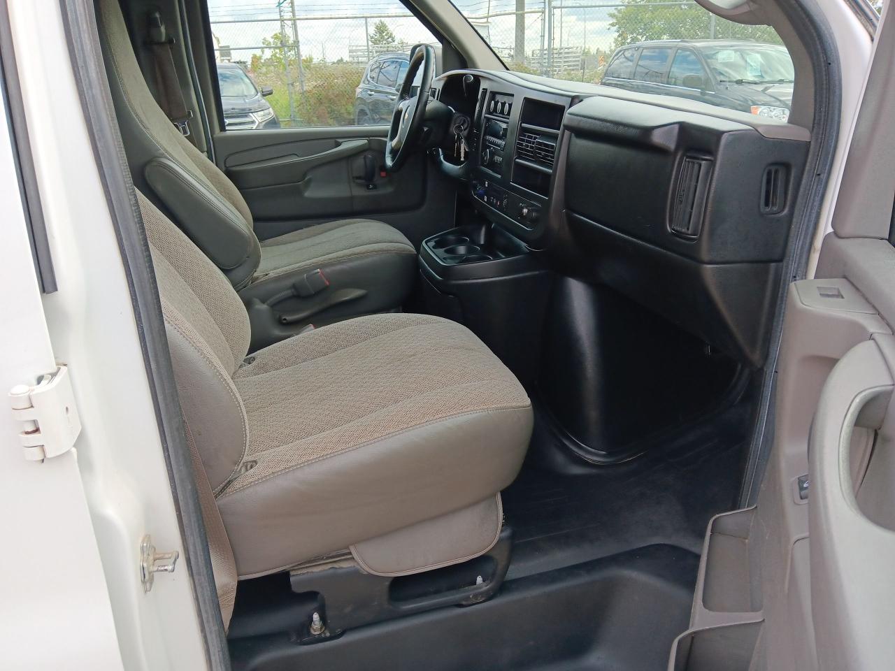 2014 Chevrolet Express Cargo Van AWD, Factory Remote, Tow Package - Photo #12