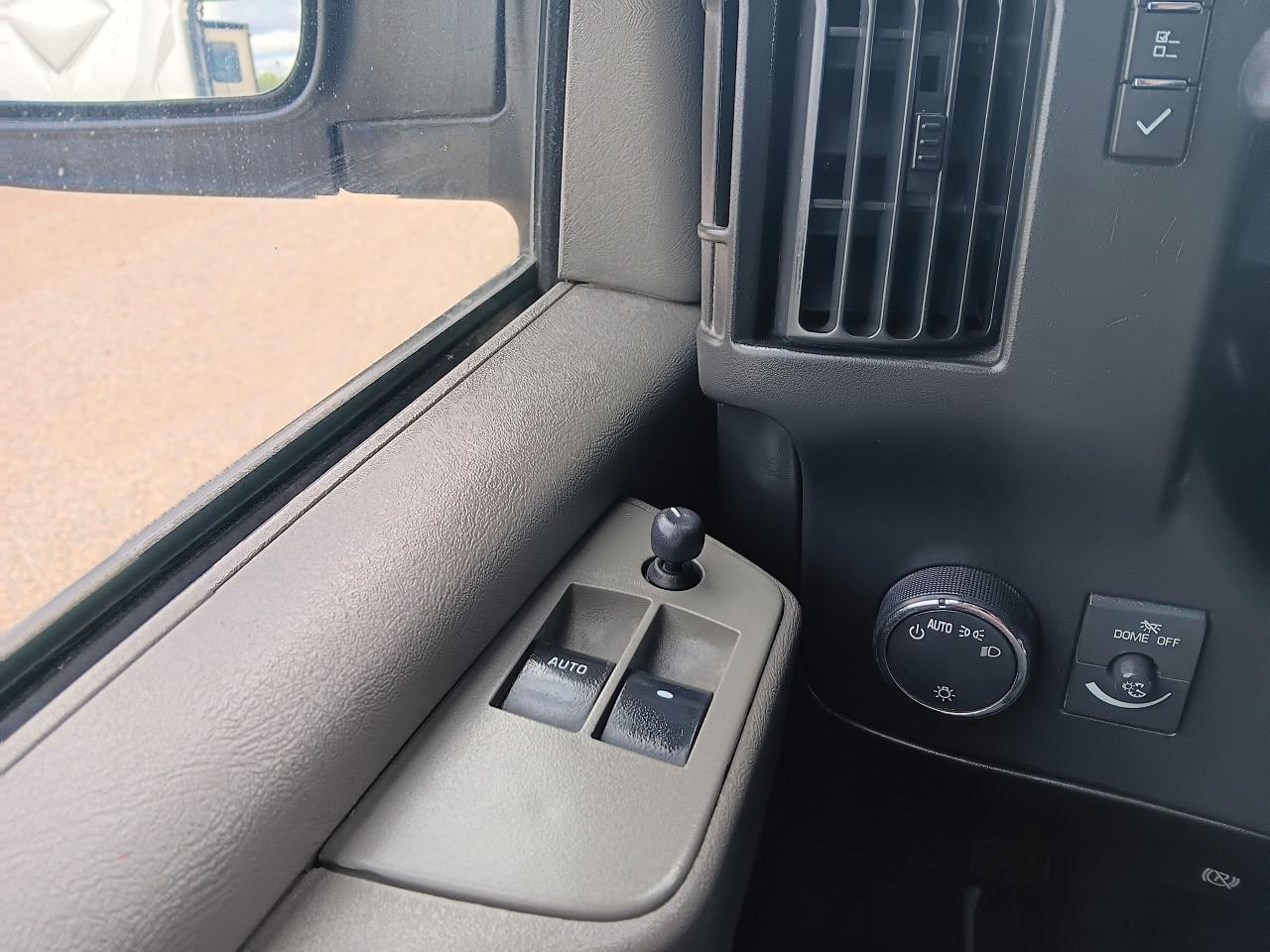 2014 Chevrolet Express Cargo Van AWD, Factory Remote, Tow Package - Photo #15