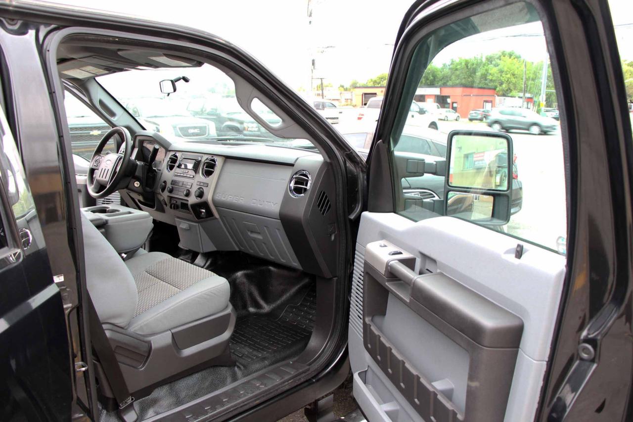 2015 Ford SUPER DUTY F-350 SRW XLT - Photo #13