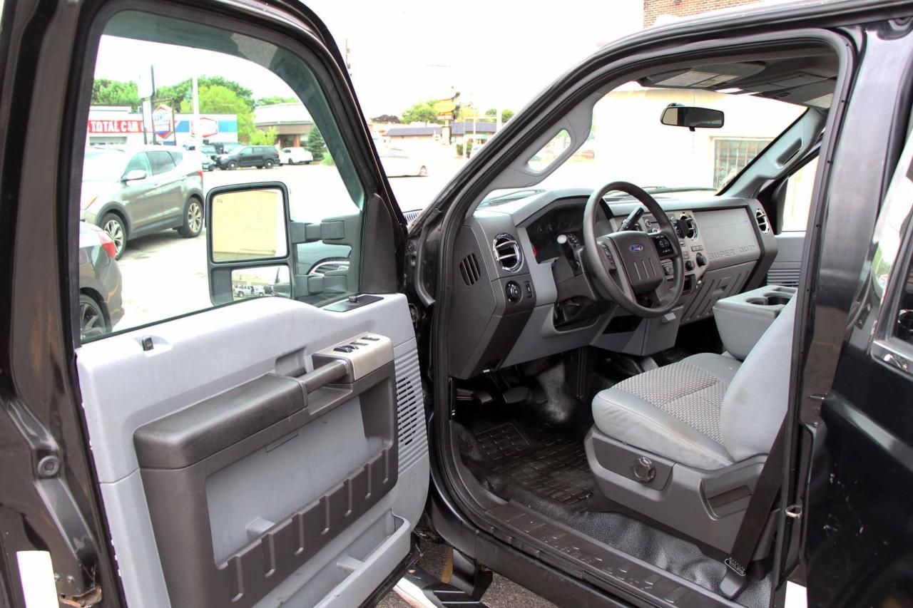 2015 Ford SUPER DUTY F-350 SRW XLT - Photo #14