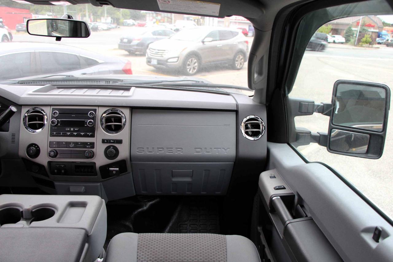 2015 Ford SUPER DUTY F-350 SRW XLT - Photo #18