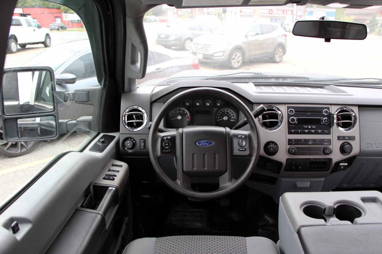 2015 Ford SUPER DUTY F-350 SRW XLT - Photo #19