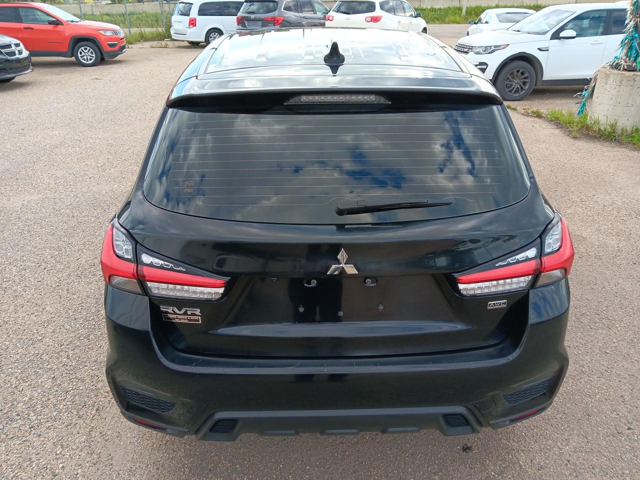 2022 Mitsubishi RVR ES AWD Htd Seats, BU Cam - Photo #6
