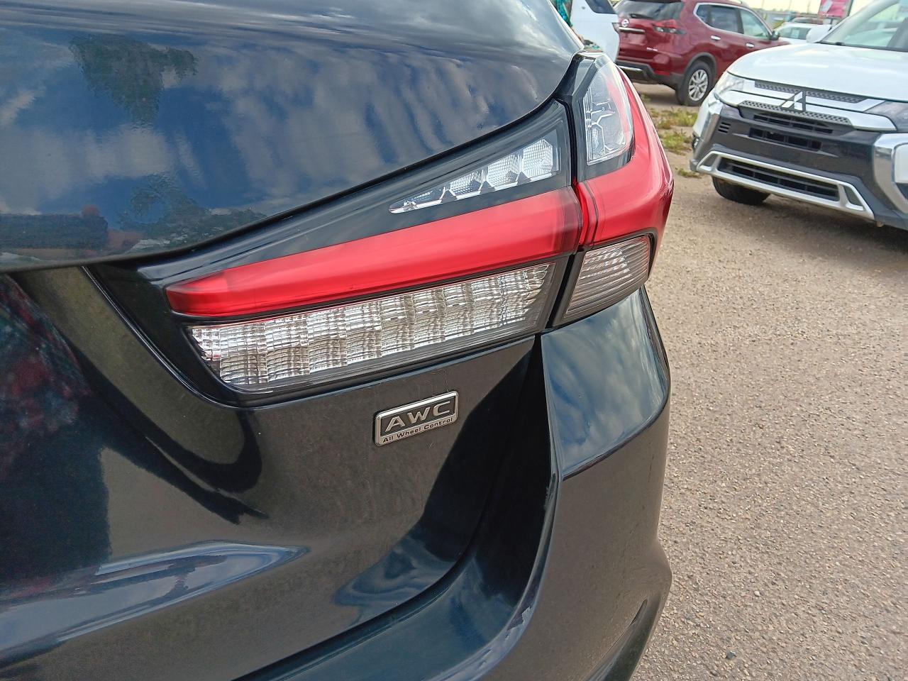 2022 Mitsubishi RVR ES AWD Htd Seats, BU Cam - Photo #7
