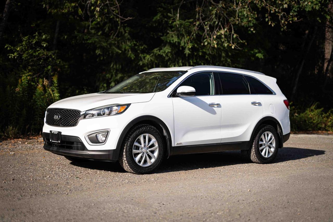 Used 2017 Kia Sorento 3.3L LX V6 7-Seater for sale in Surrey, BC