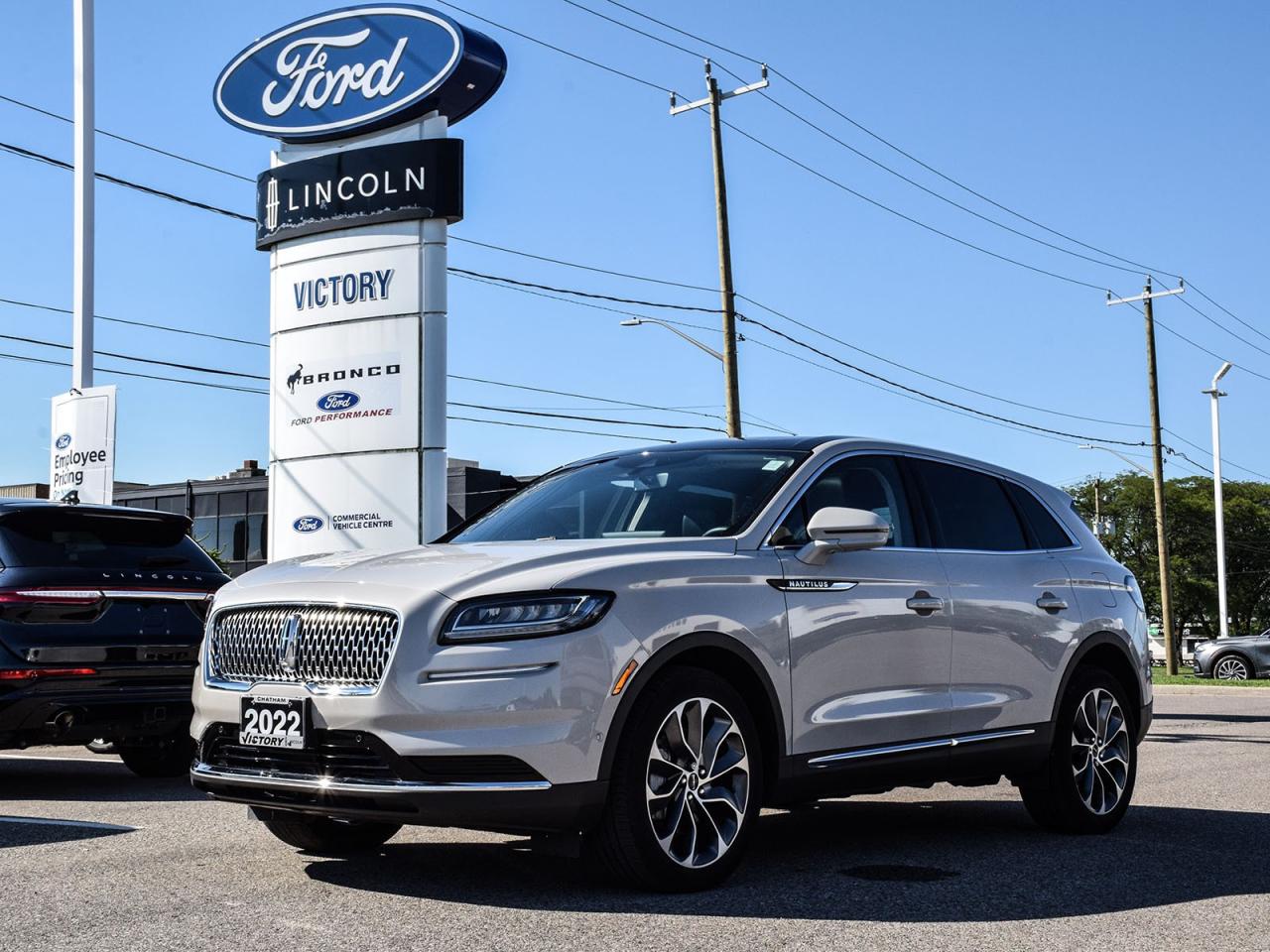Used 2022 Lincoln Nautilus Reserve ACC + Lane Keeping | Panoroof | for sale in Chatham, ON