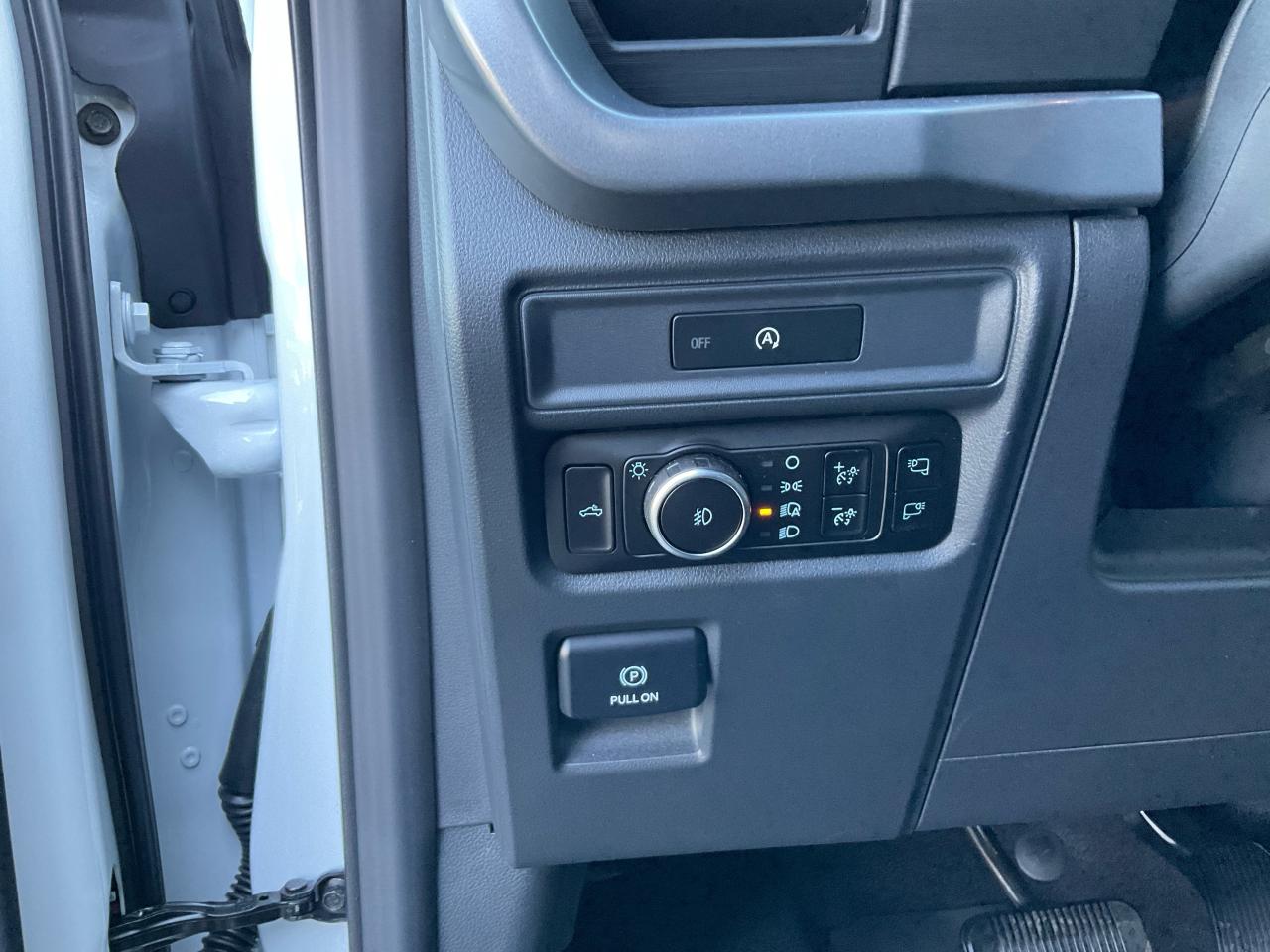 2025 Ford F-150 XLT Photo5