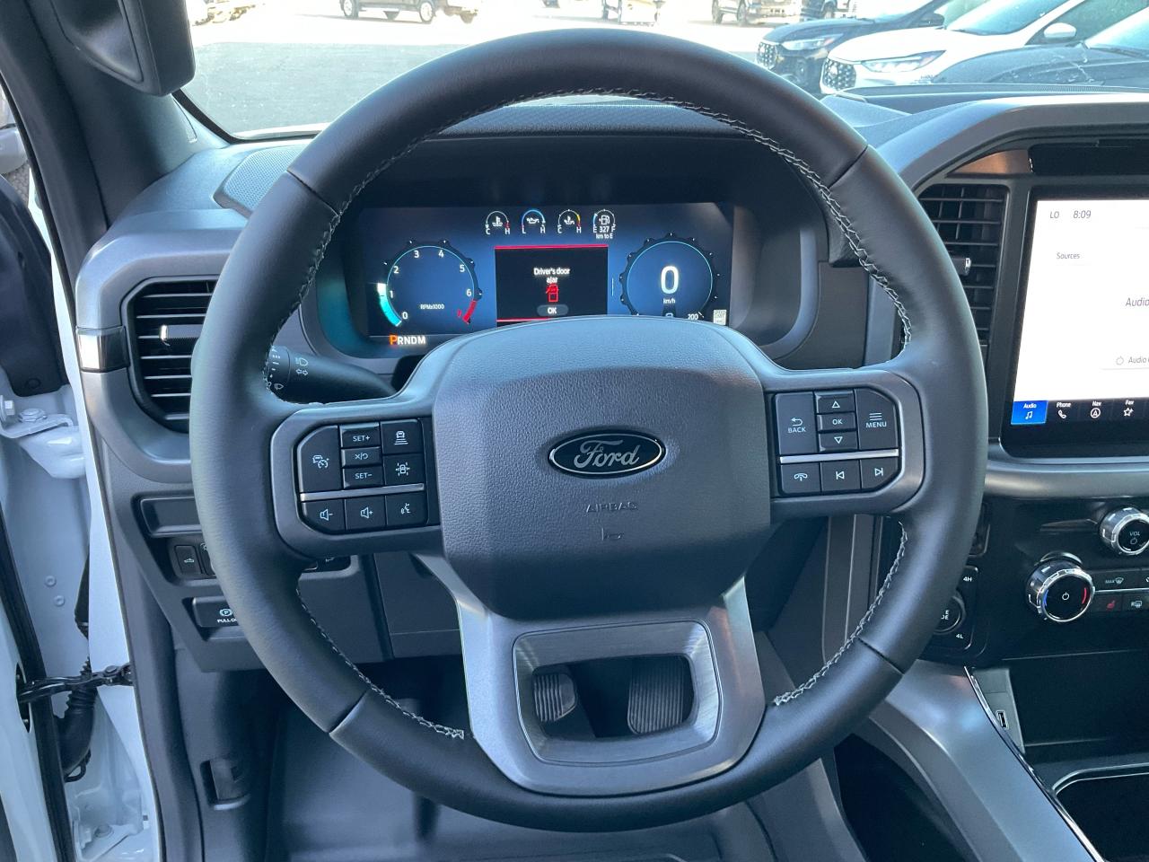 2025 Ford F-150 XLT Photo5