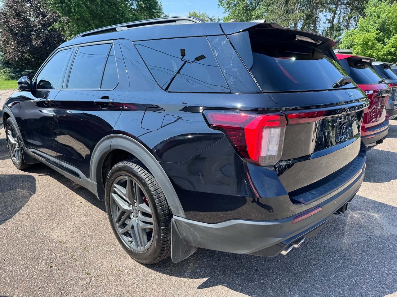 2025 Ford Explorer ST Photo