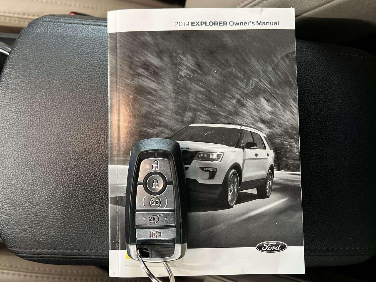 2019 Ford Explorer LIMITED AWD| 290HP 3.5L V6| LEATHER | CARPLAY |NAV Photo