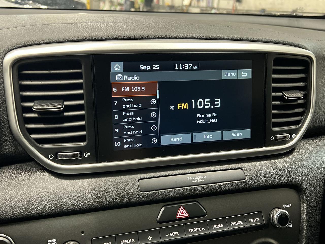 2022 Kia Sportage EX S AWD |PANO ROOF |HTD SEATS/ STEERING | CARPLAY Photo