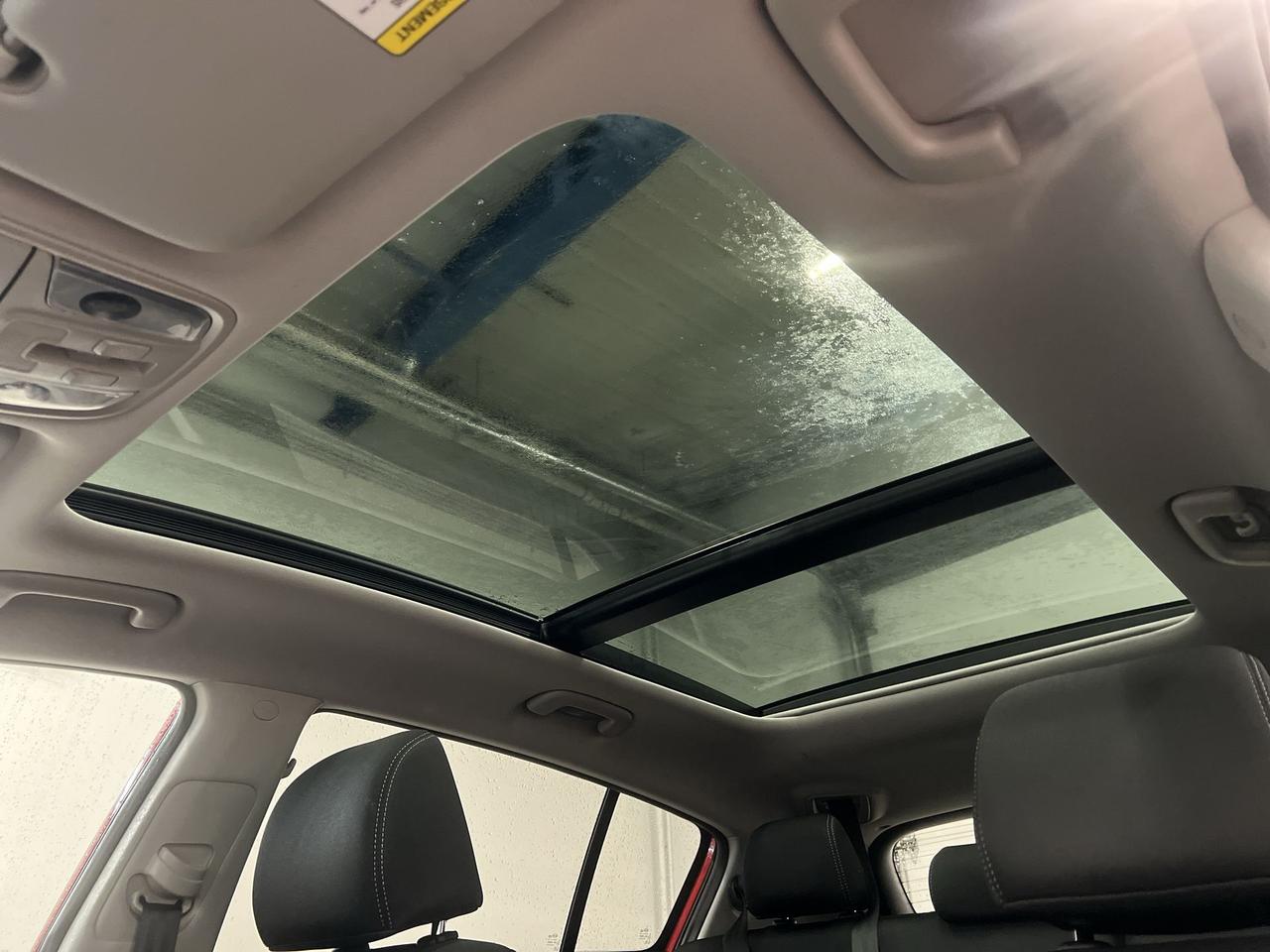 2022 Kia Sportage EX S AWD |PANO ROOF |HTD SEATS/ STEERING | CARPLAY Photo