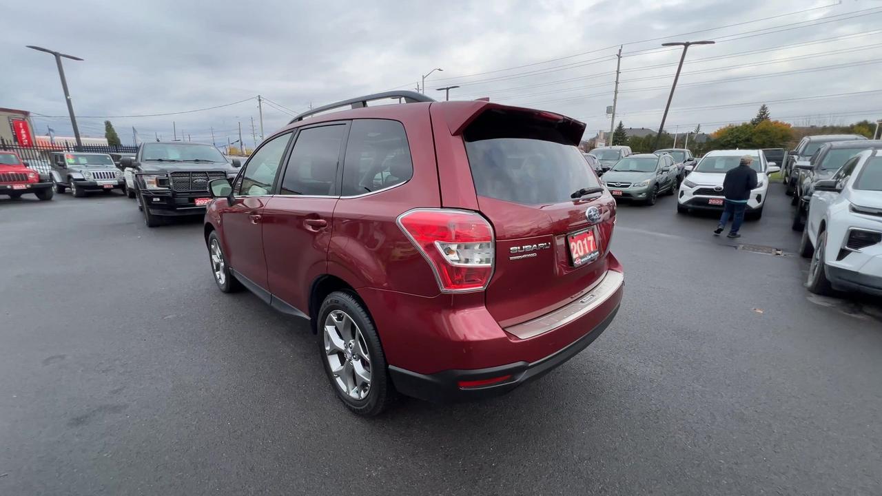 2017 Subaru Forester LIMITED AWD |HTD LEATHER |PANOROOF |CARPLAY |NAV Photo