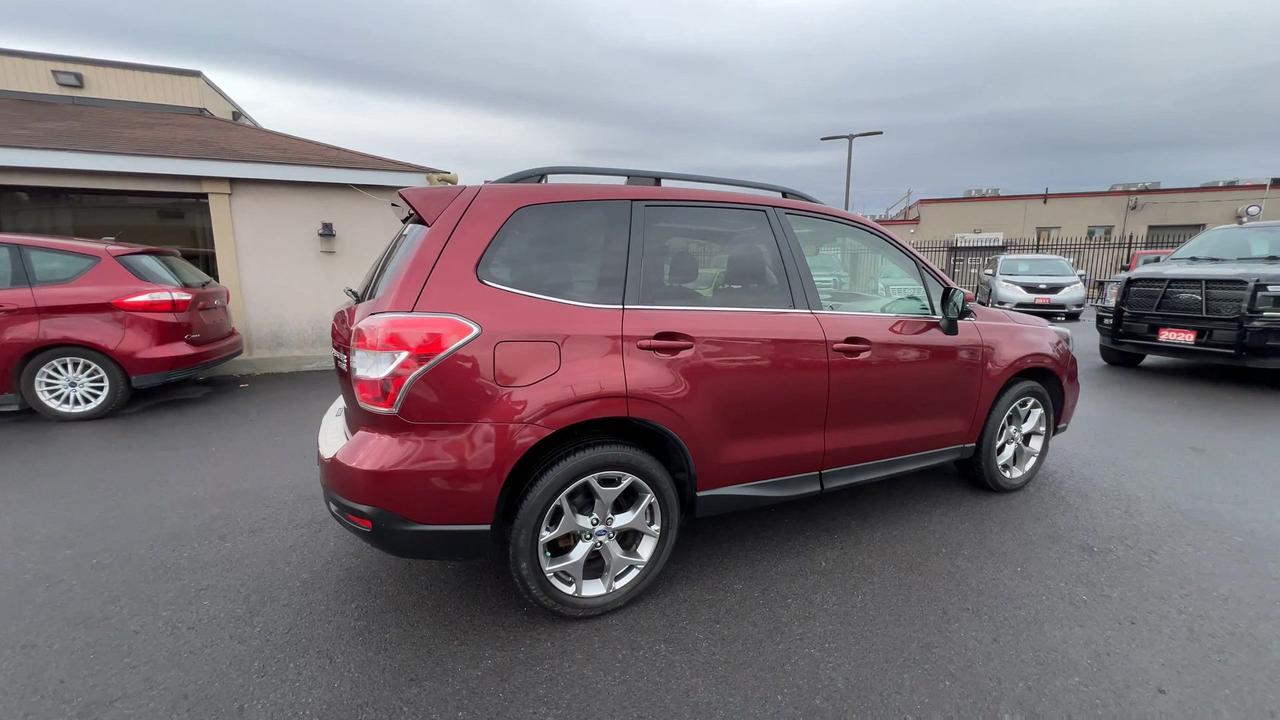 2017 Subaru Forester LIMITED AWD |HTD LEATHER |PANOROOF |CARPLAY |NAV Photo
