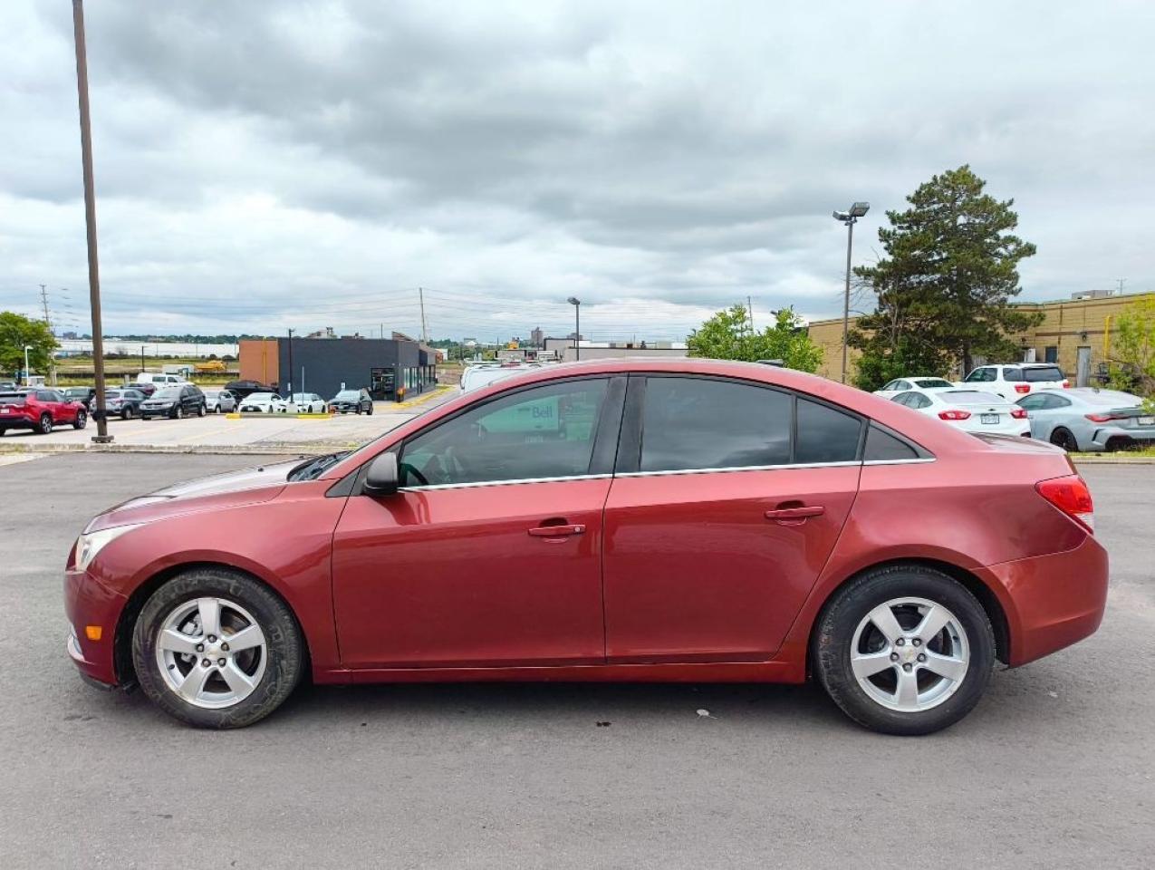 2012 Chevrolet Cruze LS 4dr Sedan Photo4
