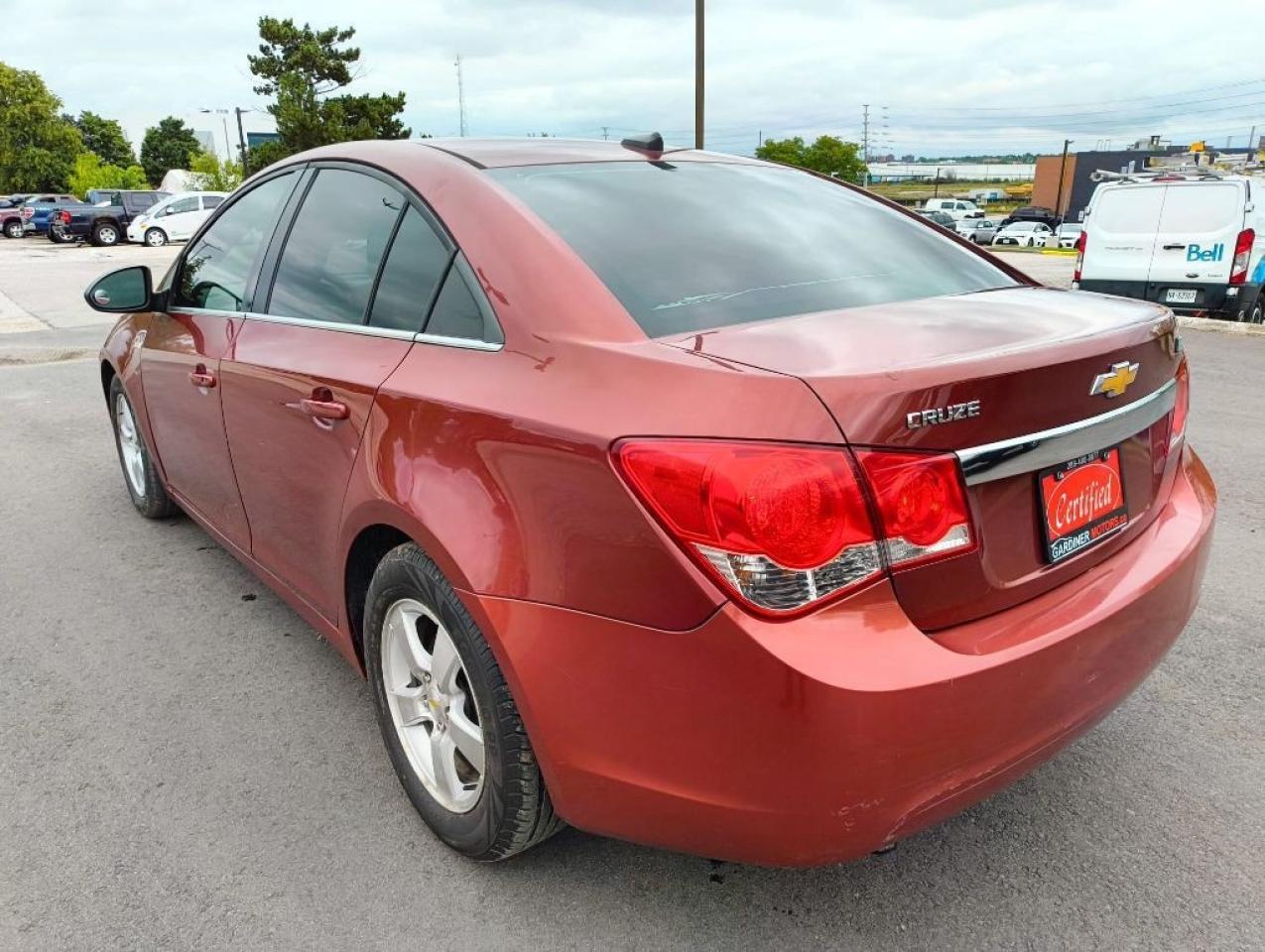 2012 Chevrolet Cruze LS 4dr Sedan Photo2