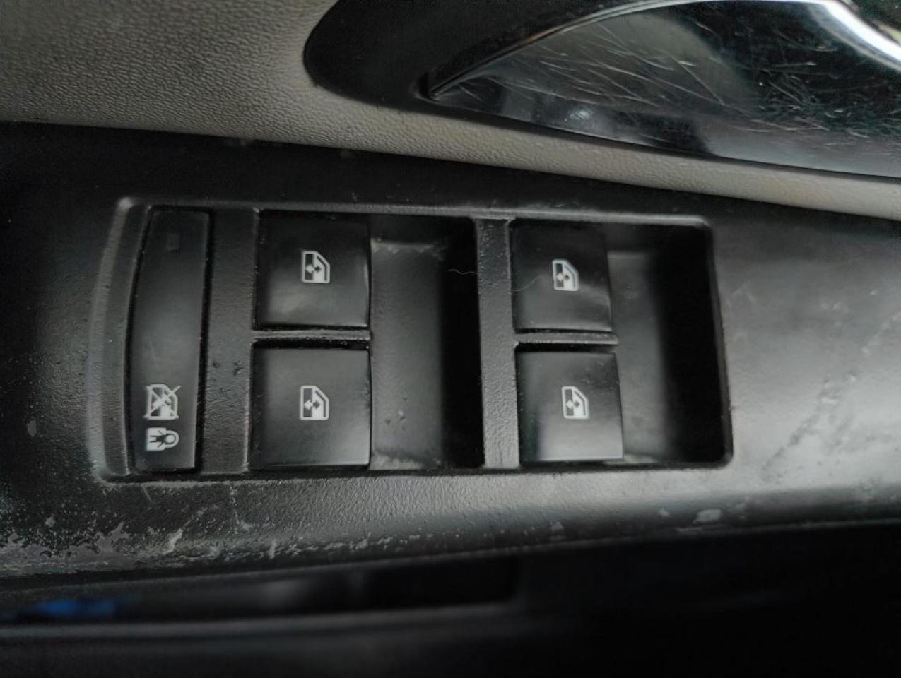 2012 Chevrolet Cruze LS 4dr Sedan Photo