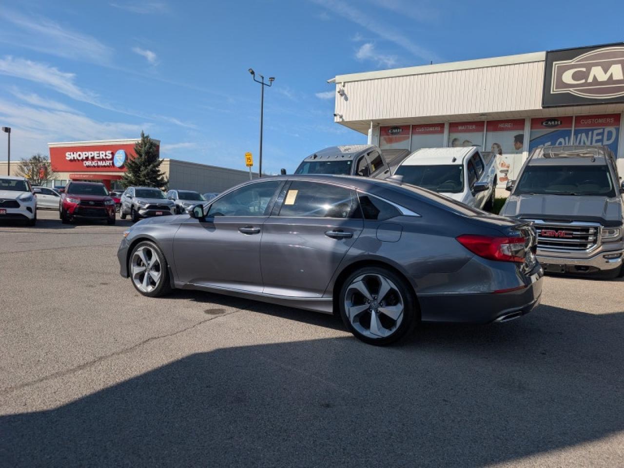 2019 Honda Accord Sedan Touring 2.0 Auto  **COOLED SEATS - SUNROOF** Photo2