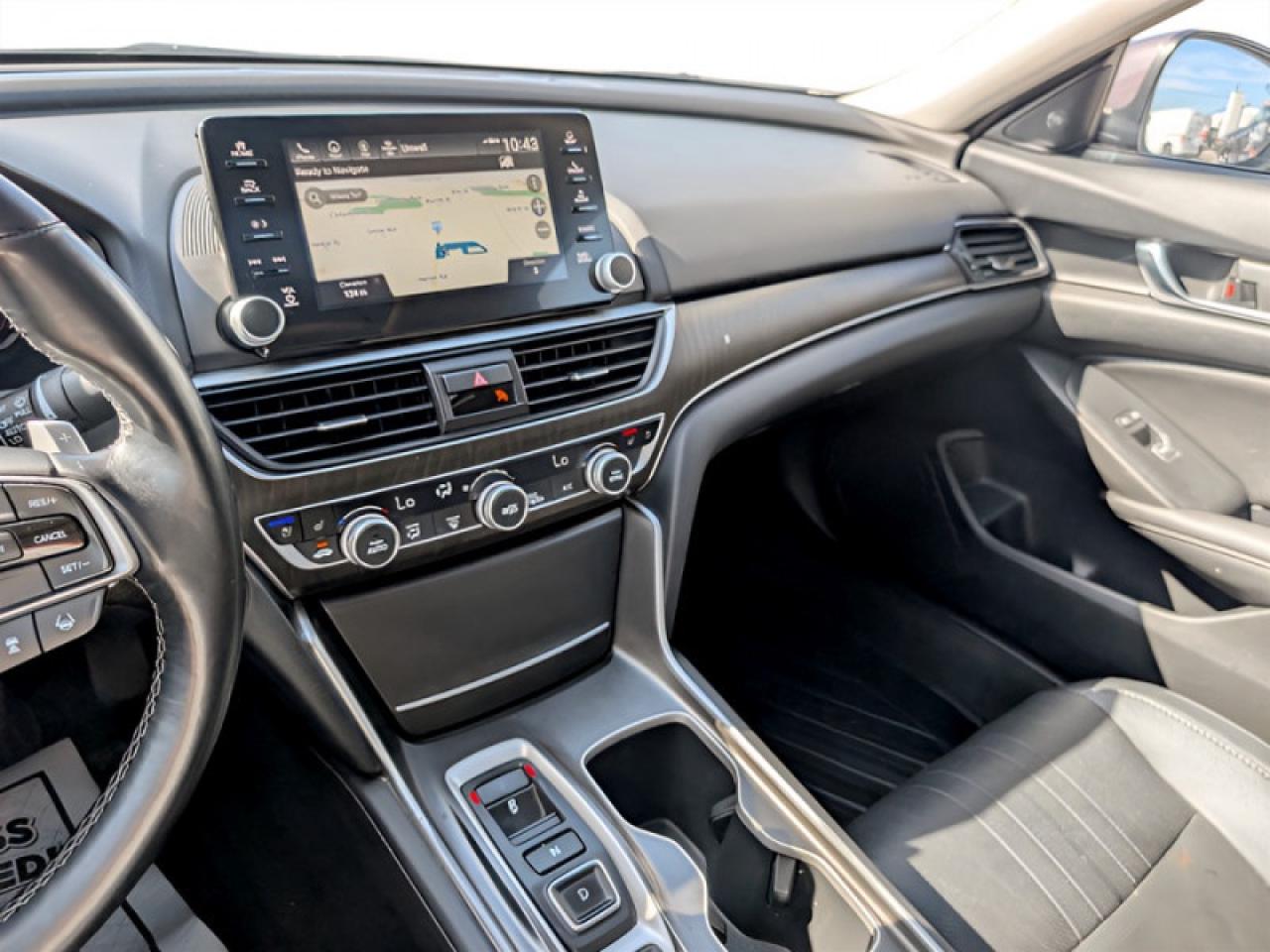 2019 Honda Accord Sedan Touring 2.0 Auto  **COOLED SEATS - SUNROOF** Photo